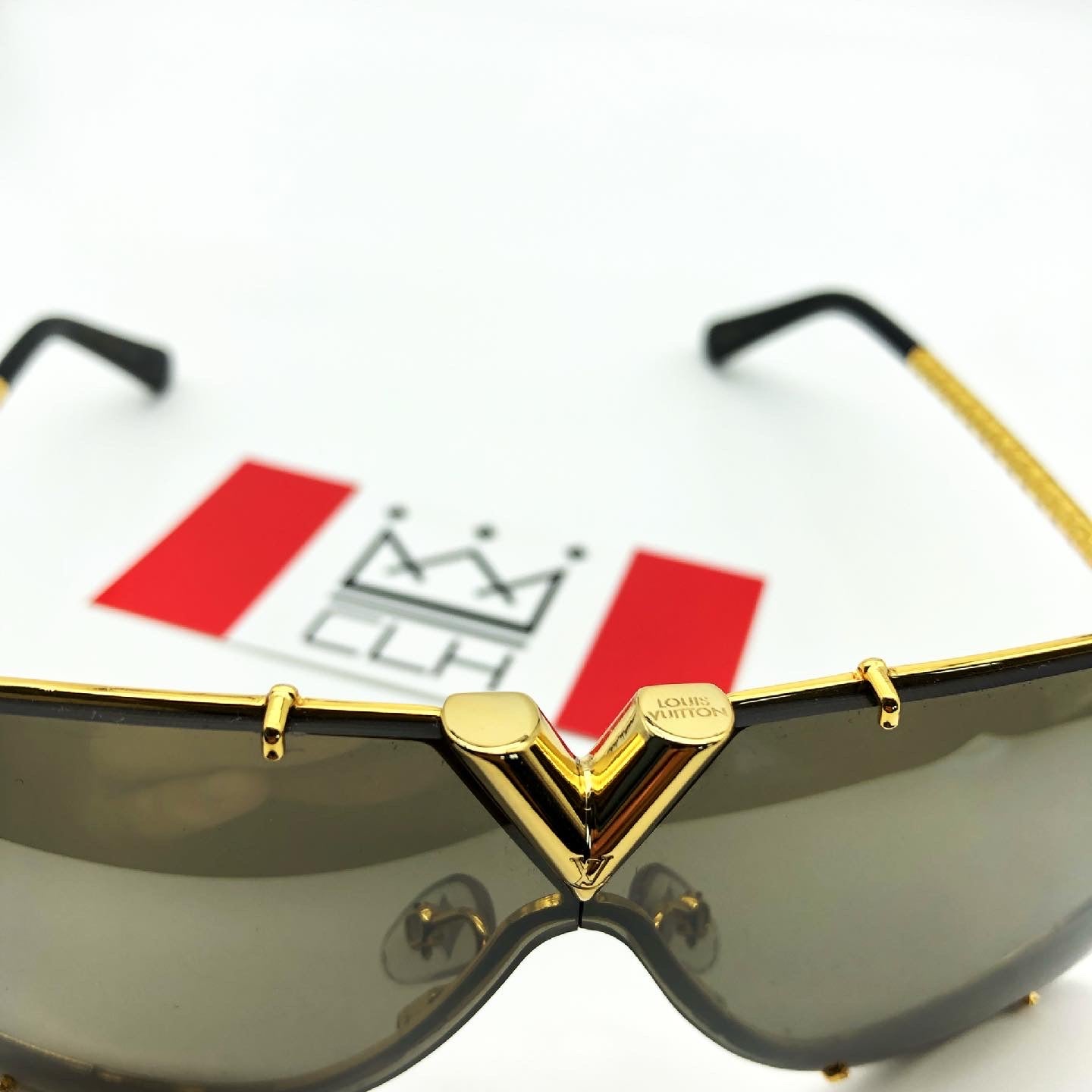 Louis Vuitton 1.1 Evidence Sunglasses Black Acetate & Metal. Size E
